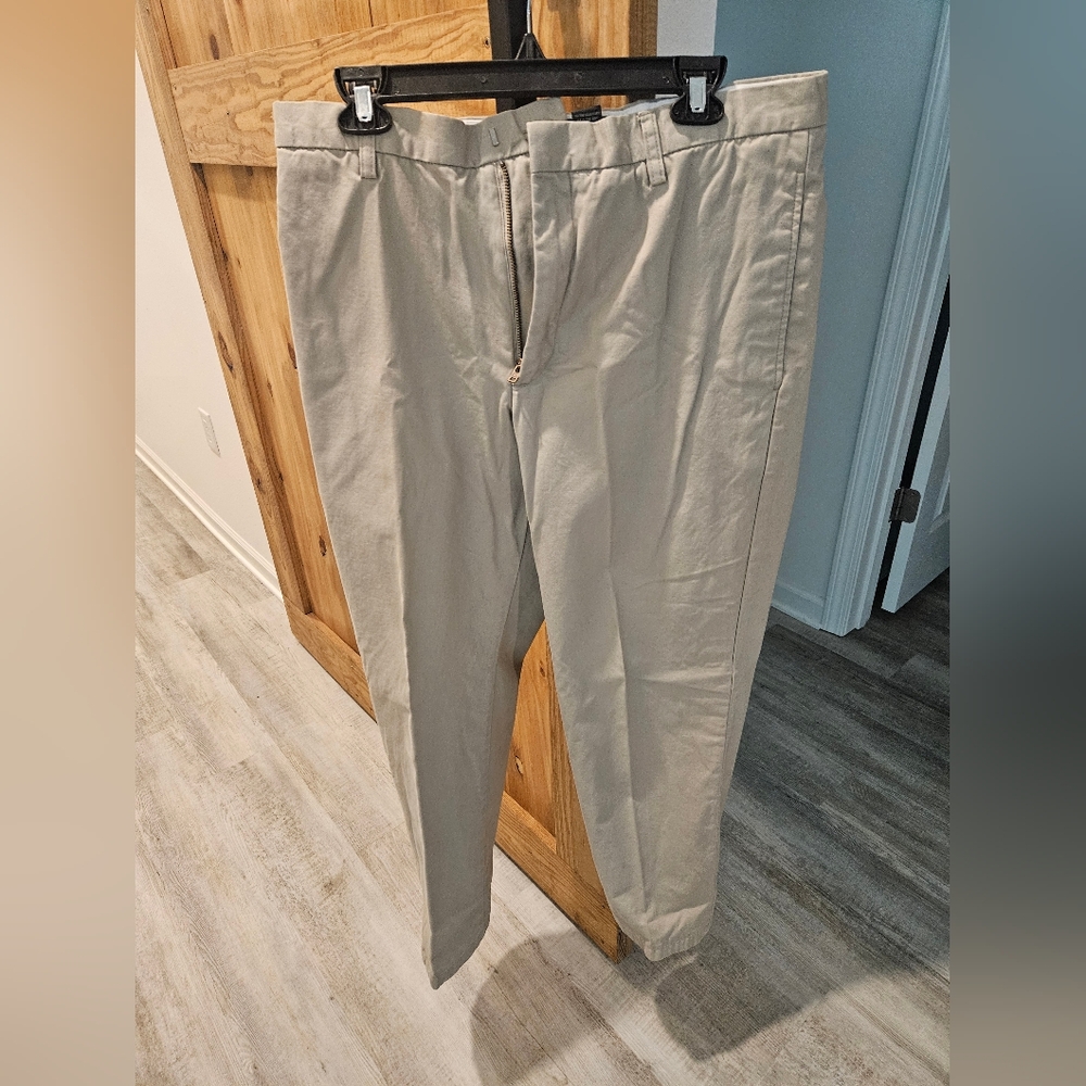 Banana Republic Tan Chinos Versatile Cotton Khakis